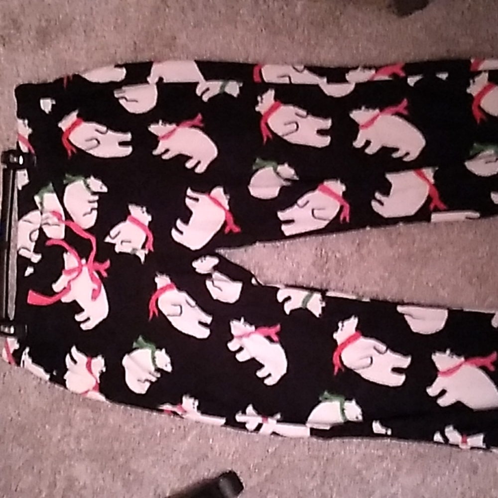 Women's Old Navy Large 100% polyester pajama pants with polar bears